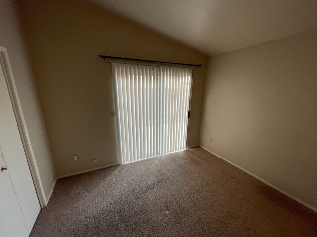 Building Photo - 2 Bedroom Townhouse Available Soon!