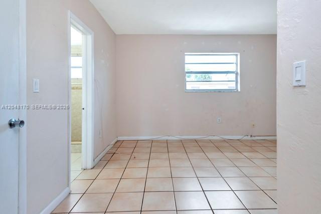 Building Photo - 1280 W 54th St