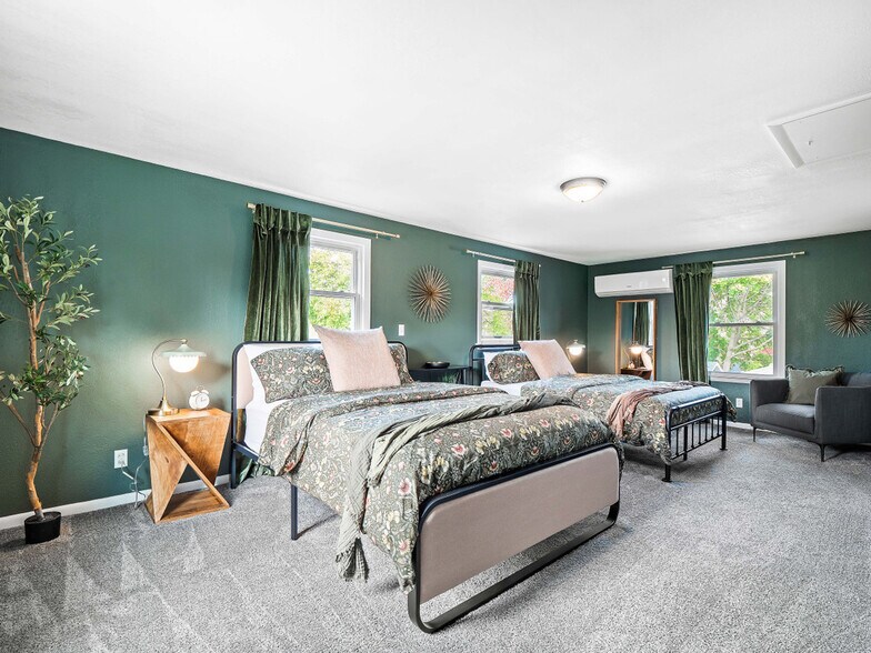 Building Photo - 2804 6th St