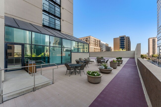 Building Photo - PENTHOUSE LEVEL Condo in LoDo!