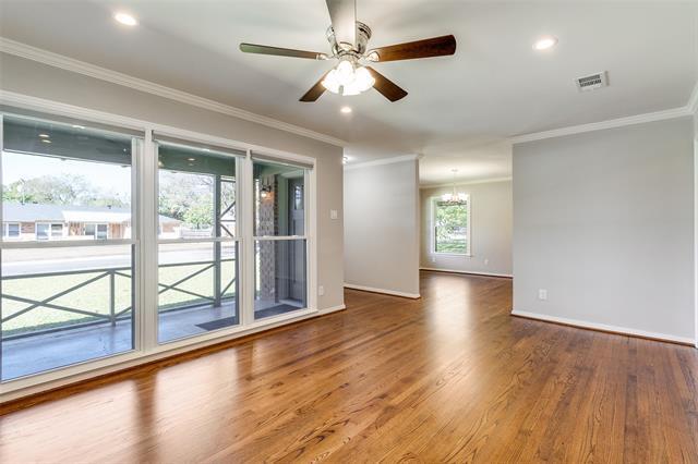 Building Photo - 9250 San Fernando Way