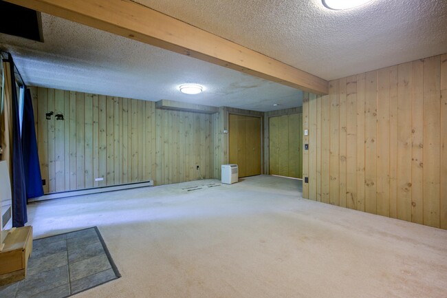 Building Photo - 73 Kearsarge Woods Ln