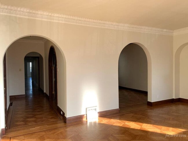 Building Photo - 780 30th Ave