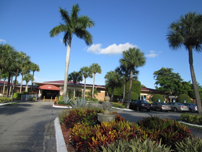 Building Photo - 224 Lake Dora Dr