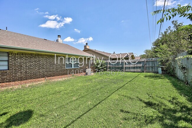 Building Photo - 7200 NW 115th St