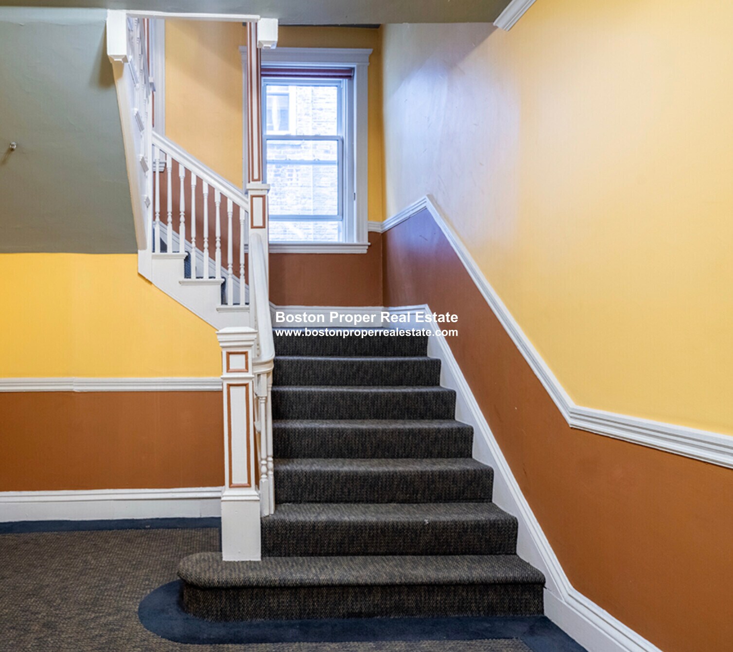 Building Photo - 100 Queensberry St