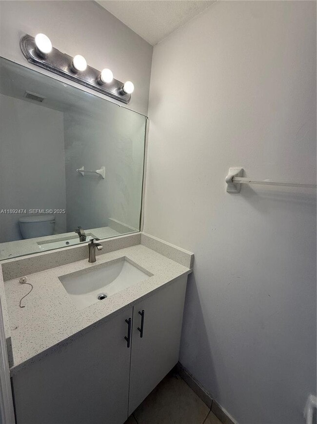 Building Photo - 1512 SE 31st Ct