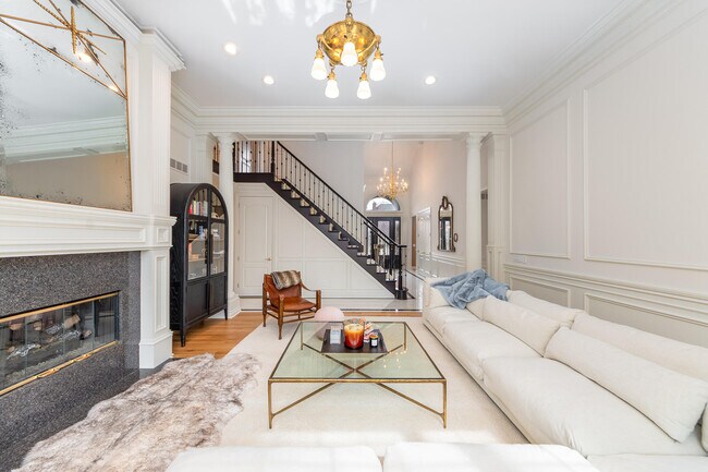 Building Photo - 16646 Brooklane Blvd