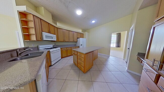 Building Photo - 12404 Hatton Chase Ln E