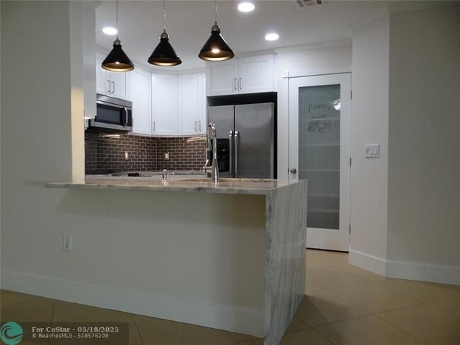 Building Photo - 4036 Eastridge Cir