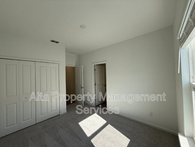 Building Photo - 8198 Horsebit Cir