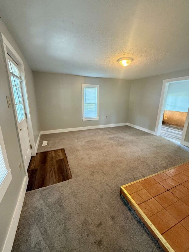 Building Photo - 2BR/1BA Home in Adairville