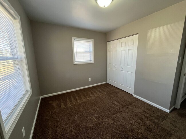 Building Photo - 624 Kimberton Dr