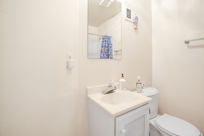 Building Photo - 10905 Whiterim Dr