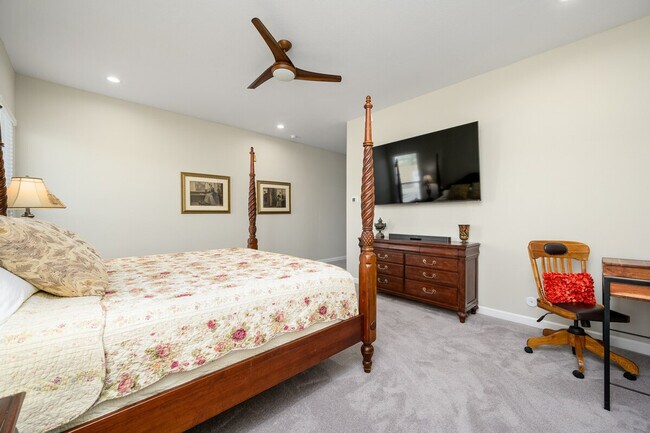 Building Photo - 5972 E Sinclair St