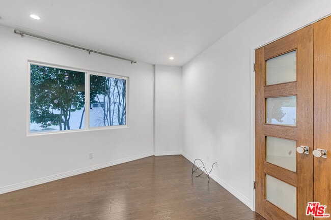 Building Photo - 3476 Troy Dr