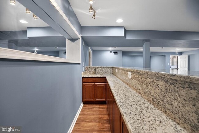 Building Photo - 2323 Springdale Ln