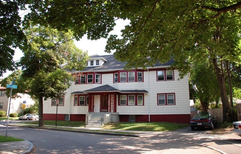 Primary Photo - 88 Luzerne St