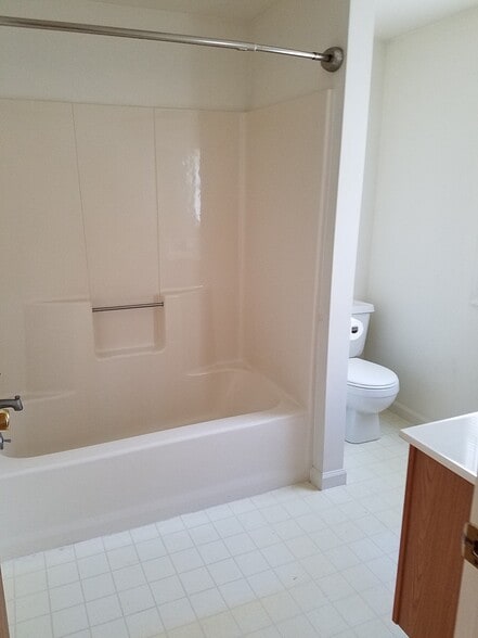 Building Photo - 163 Tom Ave