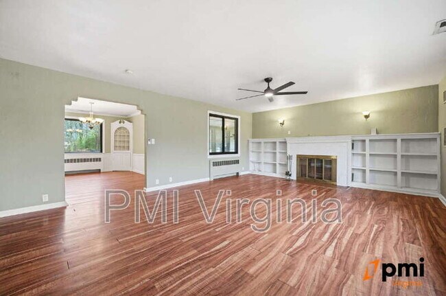 Building Photo - 2707 Martone Rd