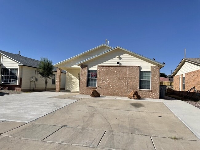 Building Photo - 12353 Tierra Alaska Ave