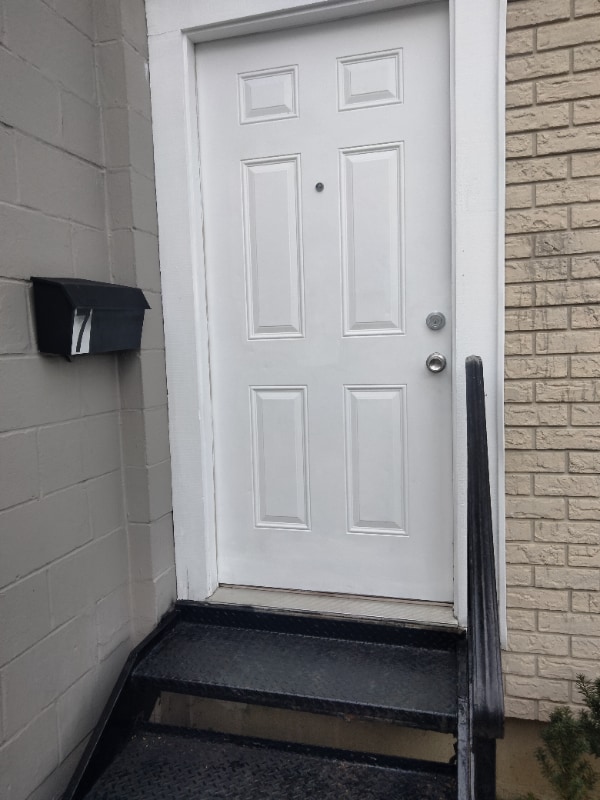 Primary Photo - 2 Poplar St