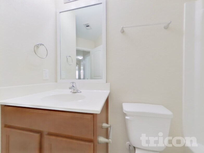 Building Photo - 680 Totem Trail Dr