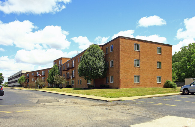 Primary Photo - Marcella Arms
