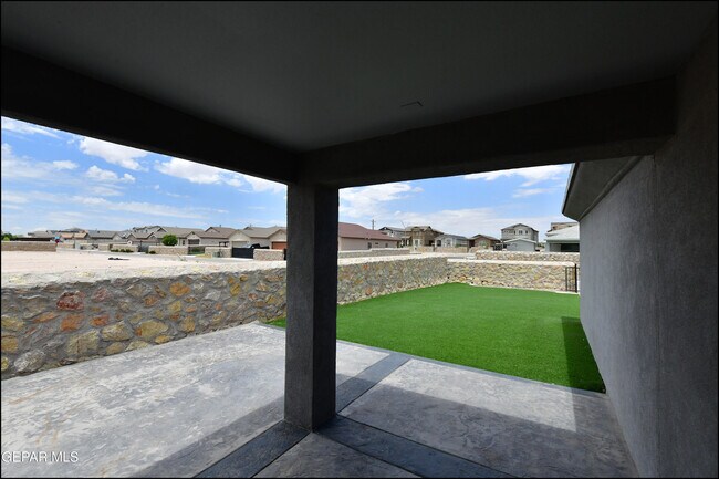 Building Photo - 14901 Tierra Isaiah Ave