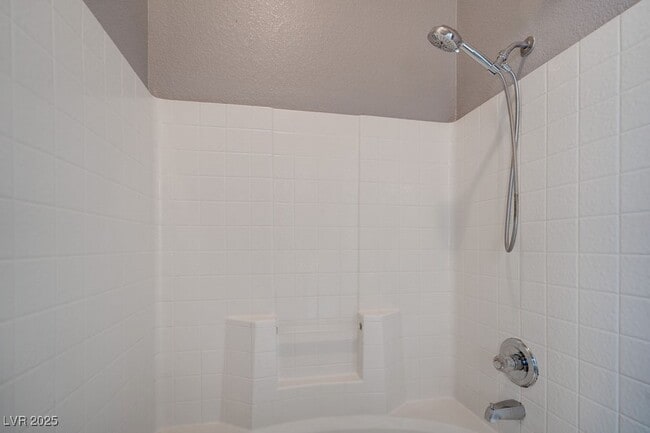Building Photo - 2586 Land Rush Dr