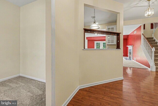 Building Photo - 645 Springhouse Ln