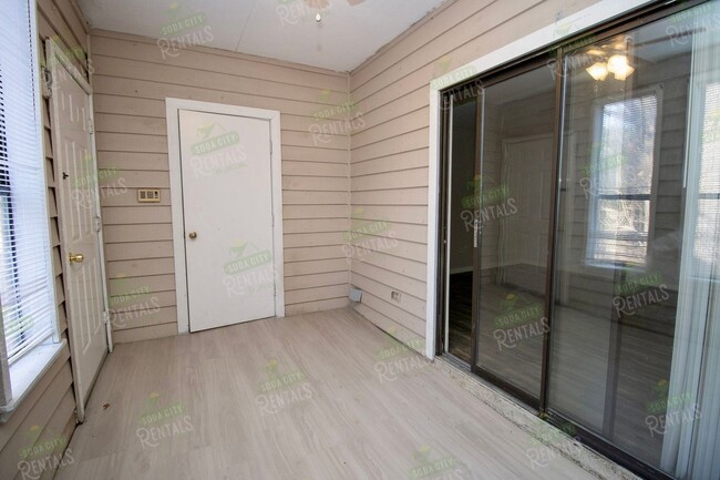 Building Photo - 2 Bedroom, 2 Bath Condo at Village Creek -...