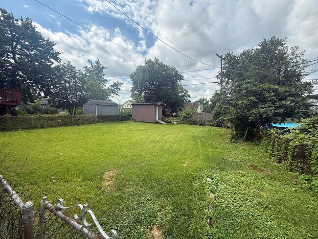 Building Photo - Stunning & Updated 4BR/2BA Home – Certified Lead-Free!