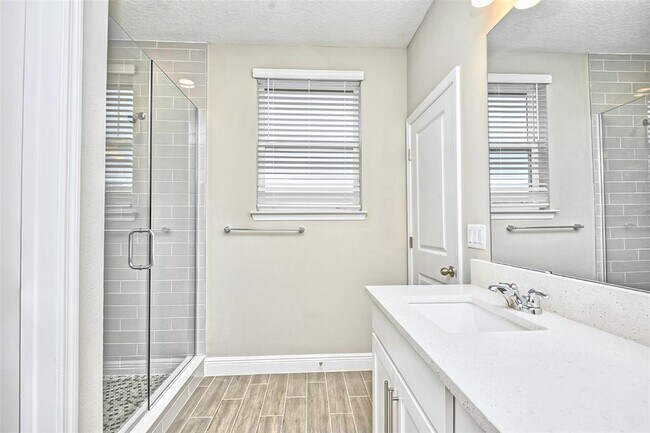 Building Photo - 6427 Cyrils Dr