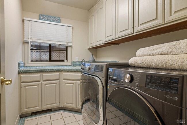 Building Photo - 470 Eastin Dr