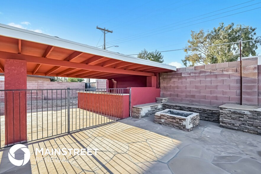 Building Photo - 7237 E Pierce St