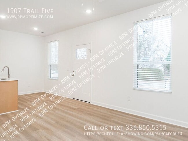 Building Photo - 1907 Trail Five