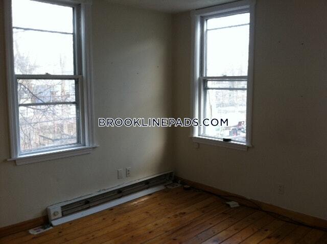 Building Photo - 14 Leverett St