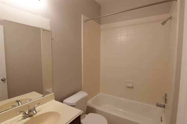 Building Photo - 2635 Jade Forest Ln