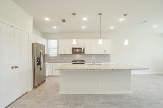 Building Photo - 3 Pioneer Canyon Pl