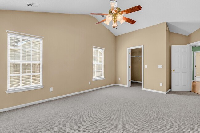 Building Photo - 124 Dovetail Cir