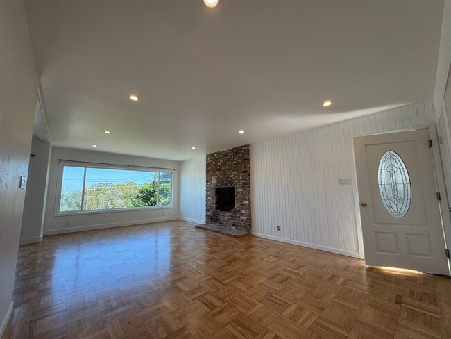 Building Photo - 14 Ocean Grove Ave