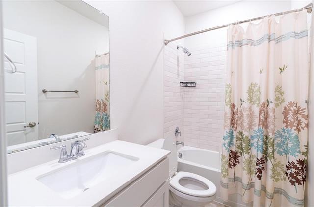 Building Photo - 13412 Dos Aguas Dr
