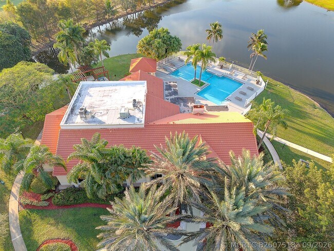 Building Photo - 12730 Vista Isles Dr