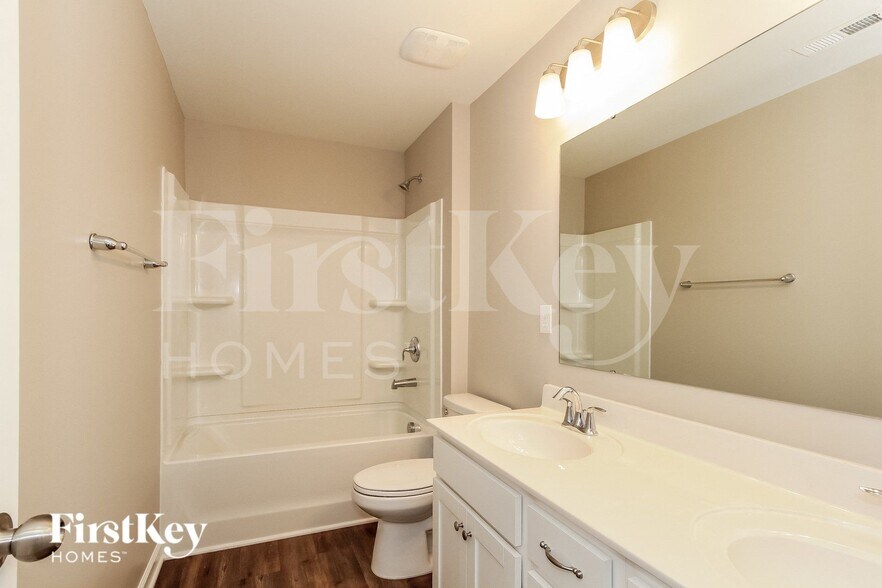 Building Photo - 3611 Cerelia Ln