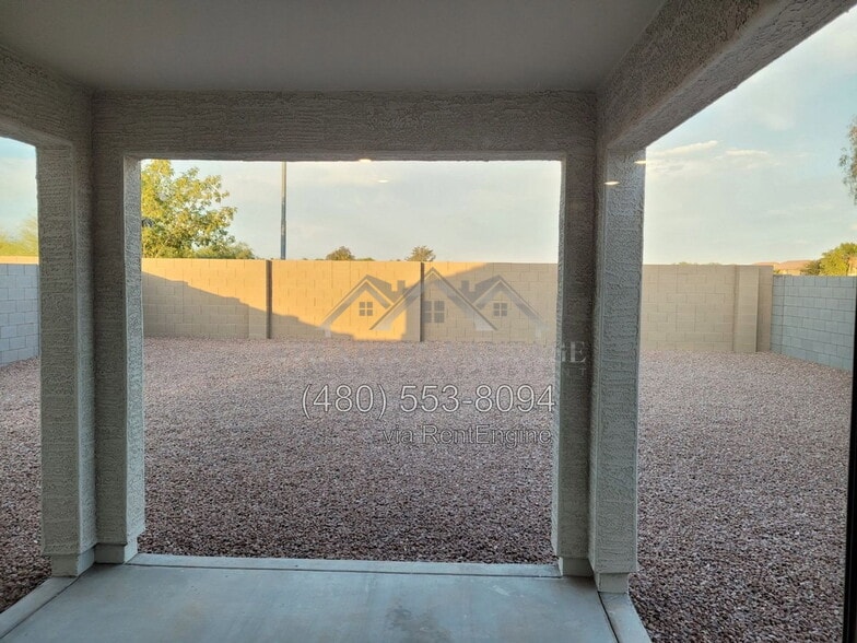 Building Photo - 229 N 13th Pl