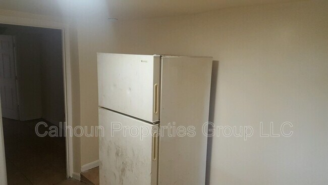 Building Photo - 725 Fairmont St NW