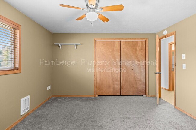 Building Photo - 1703 N Walnut Rd