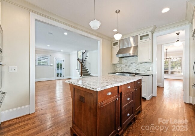 Building Photo - 3125 Pinehurst Pl