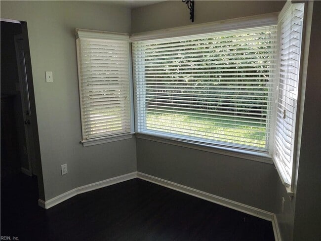 Building Photo - Greenbrier Community